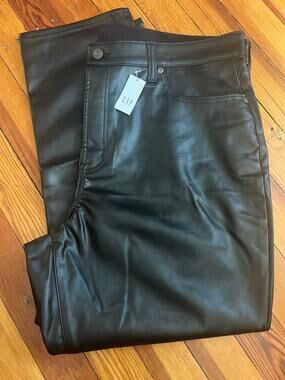 NWT GAP Black Faux Leather Vintage Slim High Rise Pants, 35/20 R.